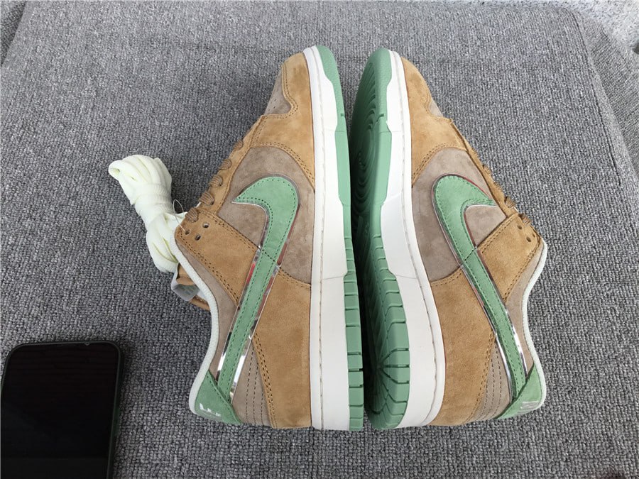 Otomo Katsuhiro X Nk SB Dunk Low ST1391-202 - Image 5