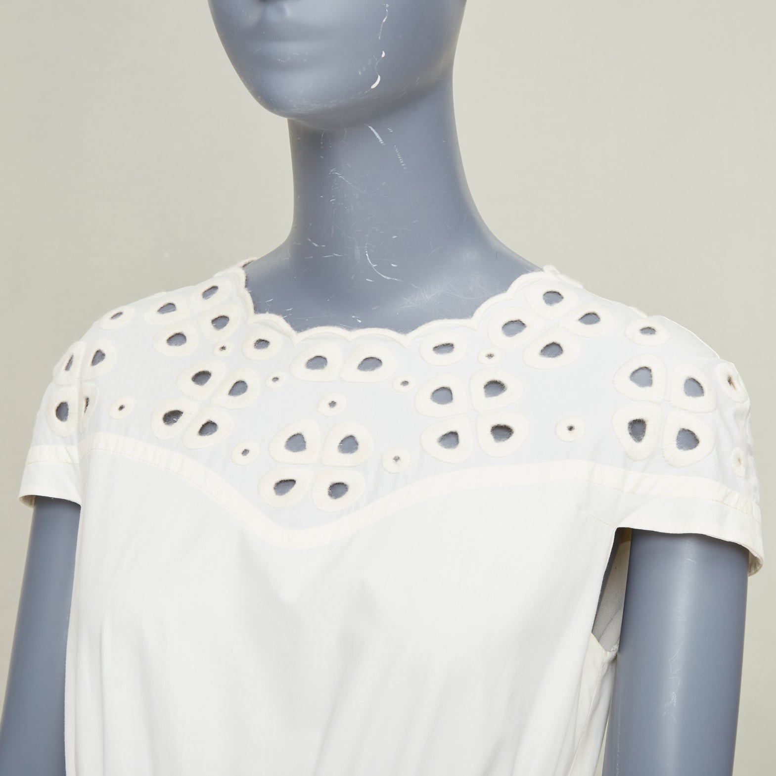 Women's Fendi eyelet cutout scalloped white cotton midi dress - Image 2