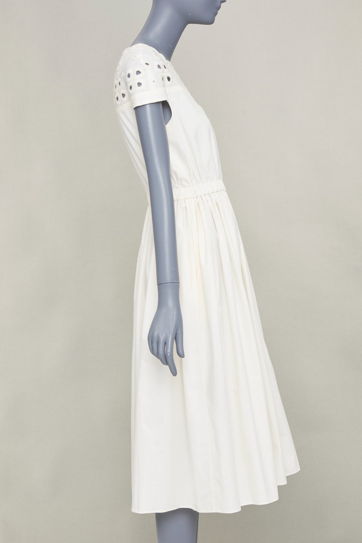 Women's Fendi eyelet cutout scalloped white cotton midi dress - Image 4