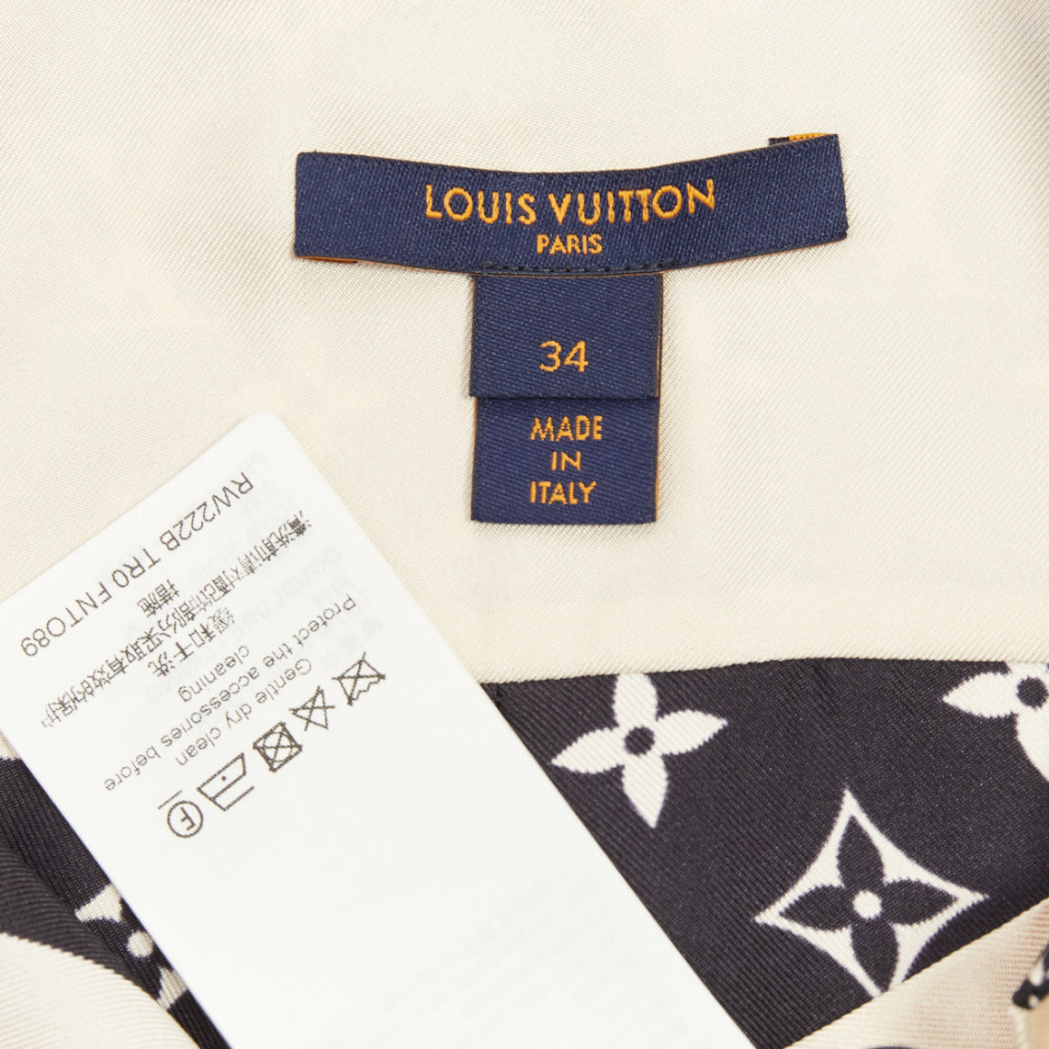 Women's Louis Vuitton monogram silk button top - Image 8