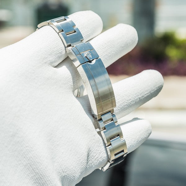 Rolex 2018 Mint Submariner "Hulk" 116610LV - Image 5