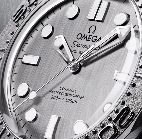 OMEGA Seamaster Diver 300m, 42mm with Stainless Steel Bracelet - 图片 3
