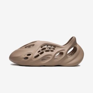 Adidas Yeezy Foam RNNR Clay Taupe