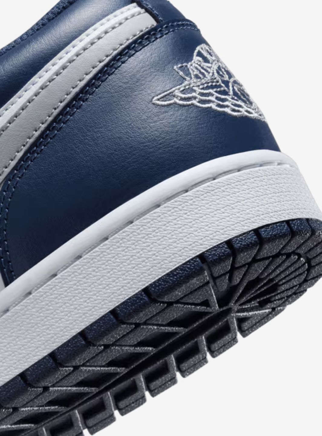 Air Jordan 1 Low Midnight Navy Wolf Grey - 图片 5