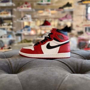 Air Jordan 1 Retro High Chicago (2015) - Usato 9.5/10