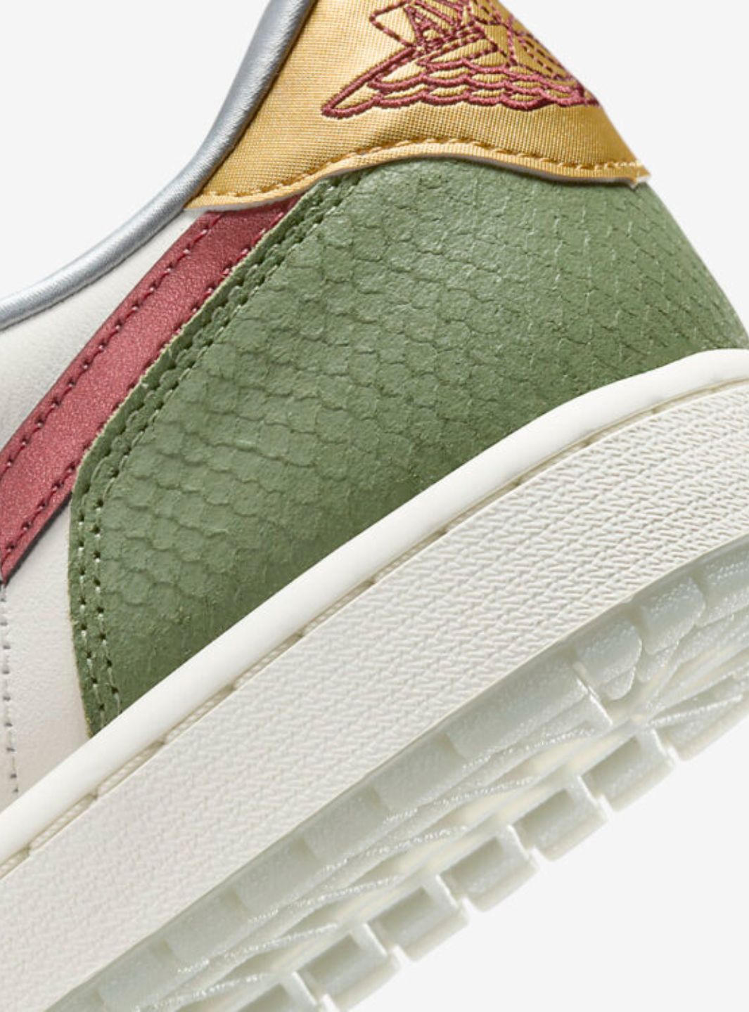 Air Jordan 1 Retro Low OG Year of the Dragon (2024) - 图片 6