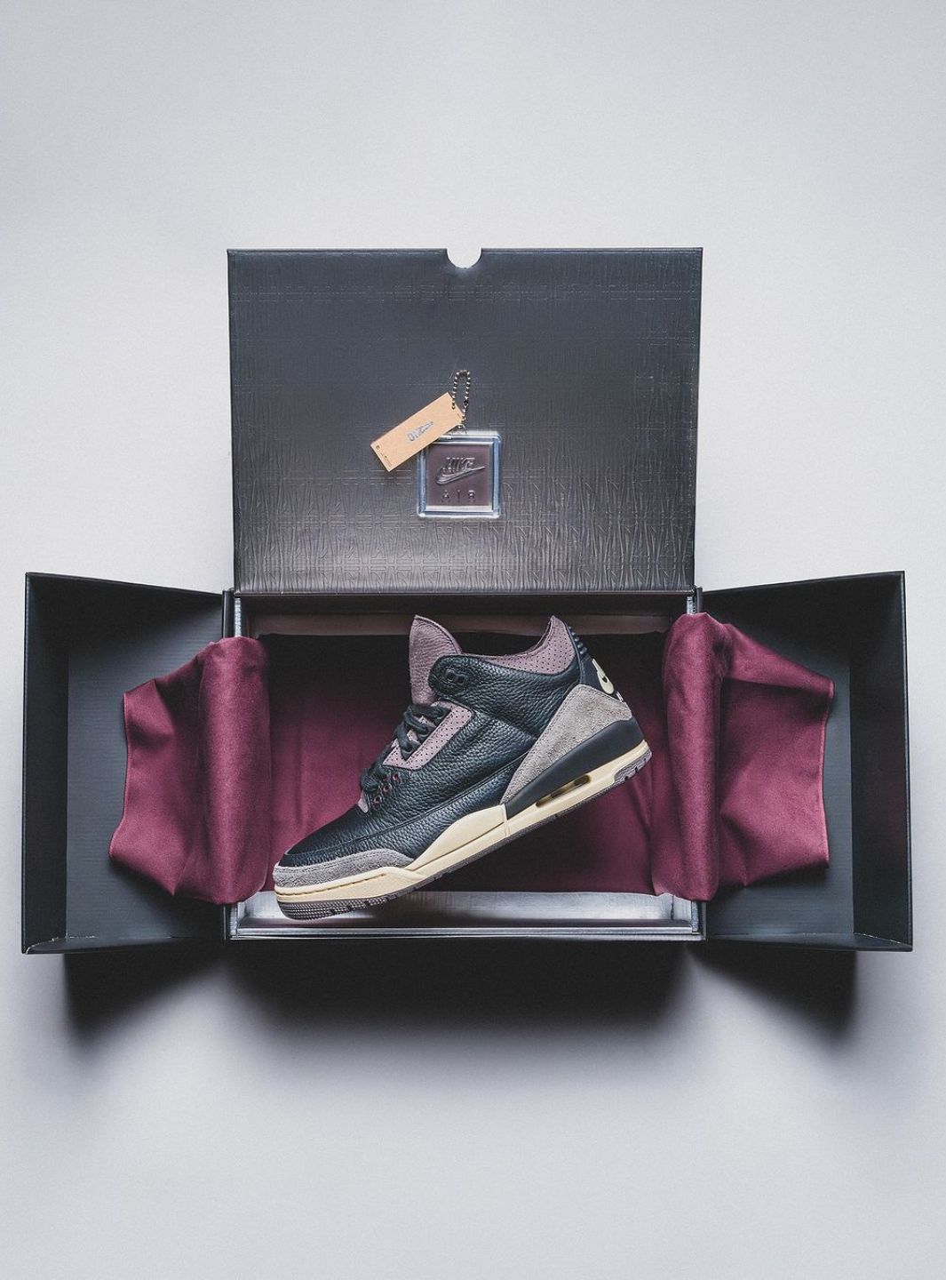Air Jordan 3 Retro OG SP A Ma Maniére Black Violet Ore - Image 15