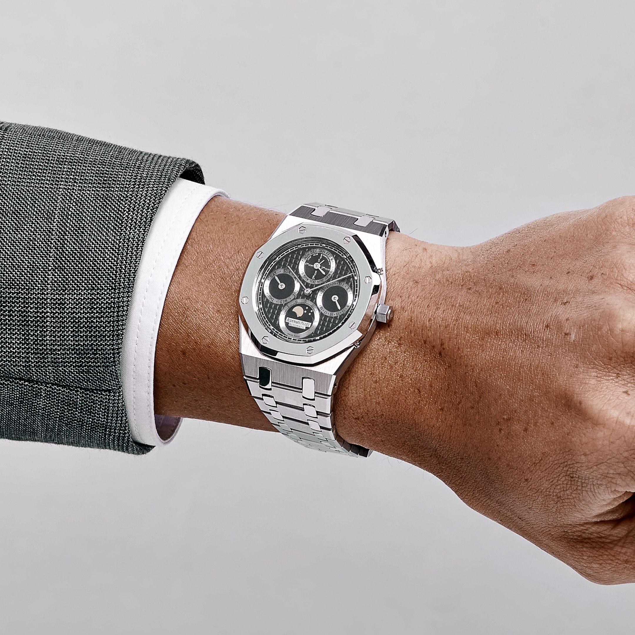 Audemars Piguet Royal Oak Perpetual Calendar 25820SP.O.0944SP.01 Stainless Steel Platinum Black Dial - 图片 2