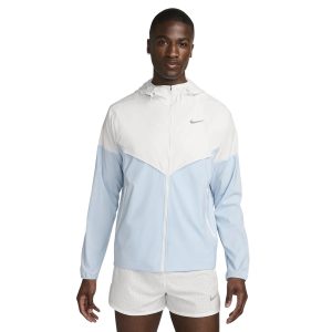 nike-repel-packable-white-blue-windrunner-jacket-fb7540-094-model-front.jpg