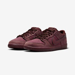 nike-sb-dunk-low-city-of-love-burgundy-crush-fn0619-600-resellzone-1.jpg