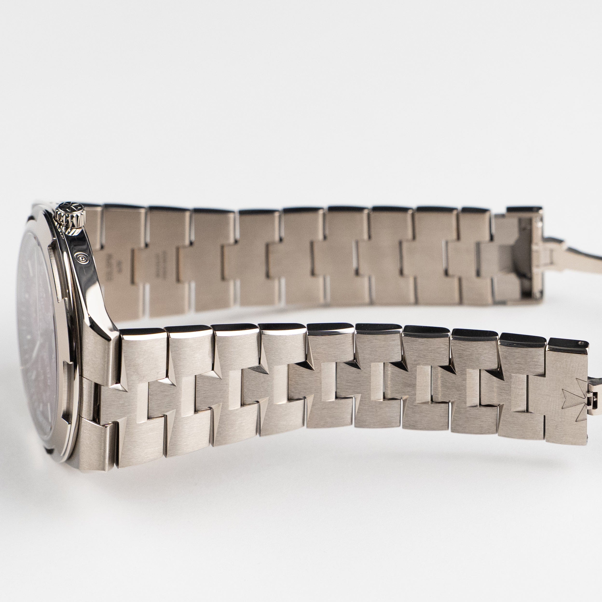 Vacheron Constantin Overseas 4300V/220G-H151 Perpetual Calendar Ultra-Thin White Gold Burgundy Dial - 图片 11